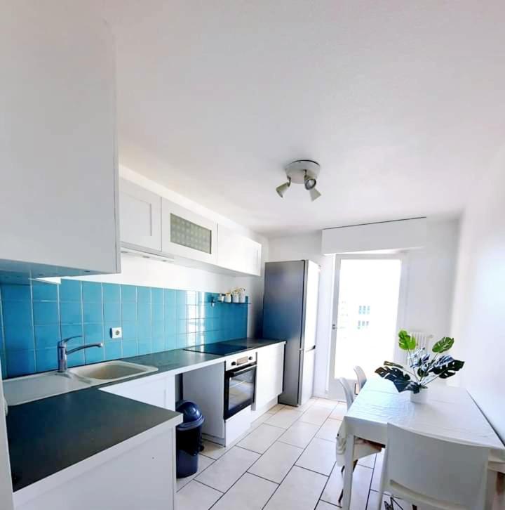 Logement Dans Residence - A 10 Km Du Centre Ville Et A 5 Minute Du Parlement Europeen Avec Parking Gratuit Hoenheim Exterior foto